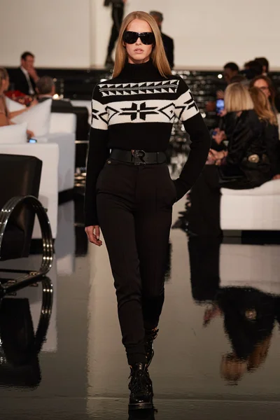 Look 35